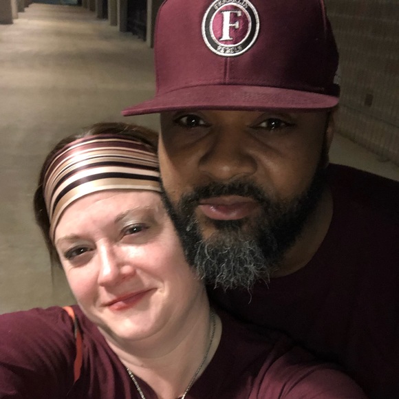 Meet your Posher, Amanda - Picture 1 of 1